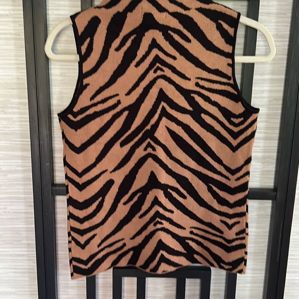 NWT Carmen Marc Valvo sleeveless mock turtleneck sweater brown black zebra size - Picture 2 of 4